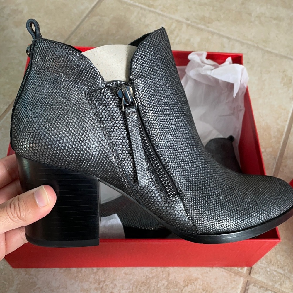 Donald J. Pliner gray metallic boots
